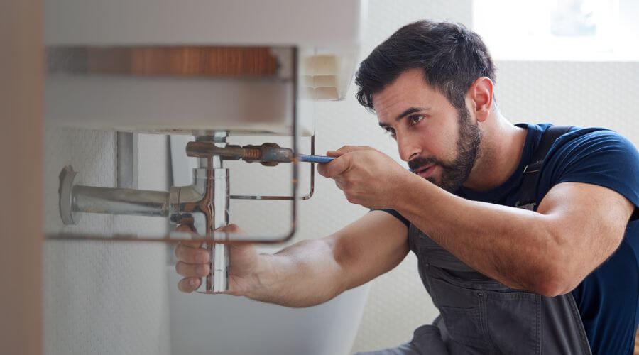 Professional water heater installation services in McDade, TX